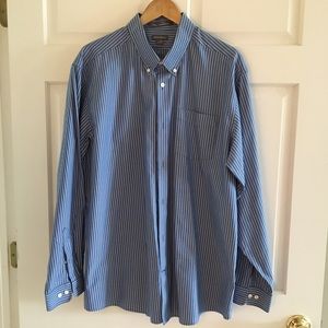 Men’s Eddie Bauer wrinkle free shirt